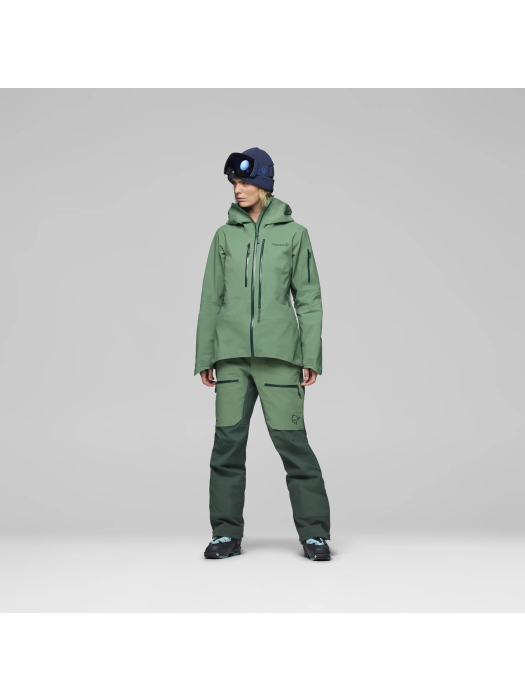 Norrøna lofoten Gore-Tex Pro Pants Dark Ivy Model Norrøna lofoten Gore-Tex Pro Pants Dark Ivy Model