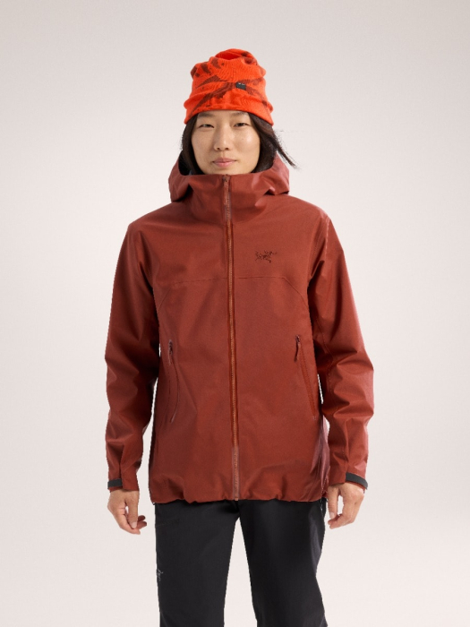 Arc'Teryx Beta Jacket Women Sequoia model Arc'Teryx Beta Jacket Women Sequoia model